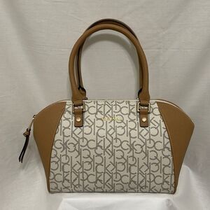Calvin Klein Signature CK Monogram LOGO Doctors Bag NWOT‎ Tan White Handles